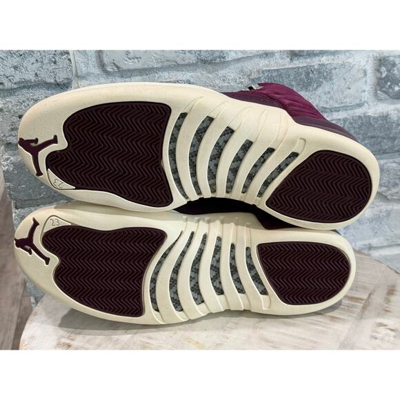 Jordan 12 Retro Bordeaux Size 13 130691-617 main image 10